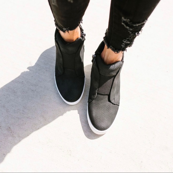 LAST SIZE Suede High Tops Wedge Sneakers Black - Picture 3 of 8